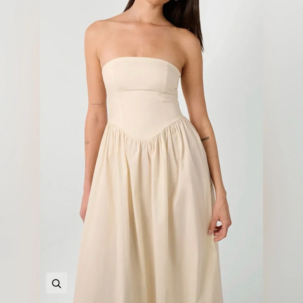 WeWoreWhat Strapless White Midi Dress - Picture 4 of 11